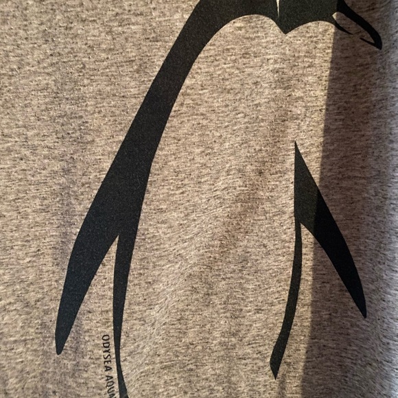 Gray Sleeveless Top with Penguin Design - Picture 2 of 4